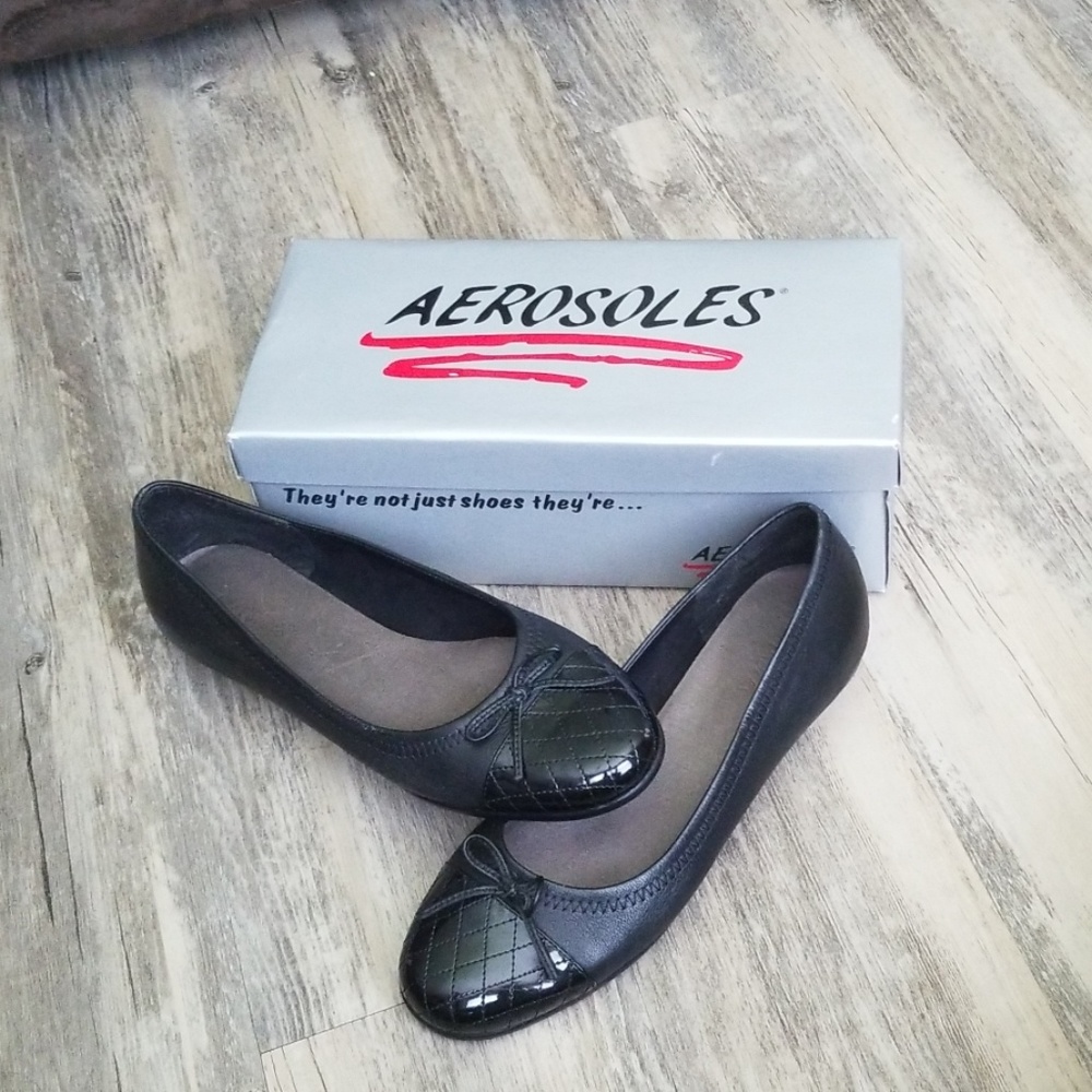 Black Aerosole flats
